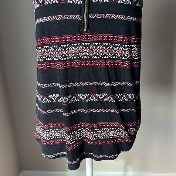 Dynamite Tank Top - Picture 3 of 9